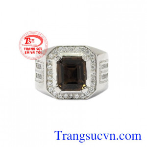 Nhẫn nam bạc thạch anh ám khói là món quà ý nghĩa dành cho người thân, bạn bè.