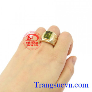 Nhẫn nam vàng Peridot chất lượng cá tính.