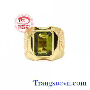 Nhẫn nam vàng Peridot chất lượng mang lại sự may mắn trong tình yêu, hạnh phúc bền chặt.