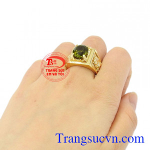 Nhẫn nam vàng Peridot tinh tế