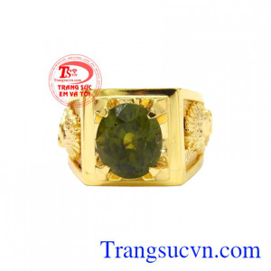 Trong tiếng Hy Lạp Peridot có nghĩa là sự sung túc, đá Peridot mang lại may mắn cho người đeo.
