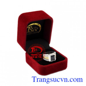 Nhẫn nam vàng trắng Sapphire thiên nhiên nổi bật