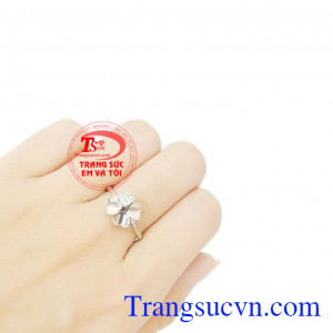 Nhẫn nữ vàng trắng đẹp