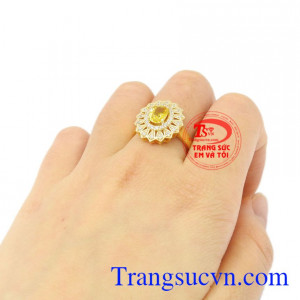 Nhẫn nữ Sapphire vàng sang trọng