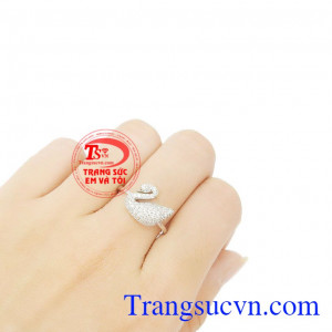 Nhẫn nữ vàng trắng thời trang, đẳng cấp