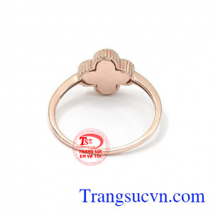 Nhẫn nữ vàng hồng cỏ 4 lá