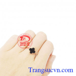 Nhẫn nữ vàng hồng cỏ 4 lá