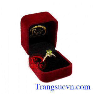 Nhẫn nữ vàng Peridot thiên nhiên