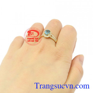 Nhẫn nữ vàng Zircon đẹp bảo hành 12 tháng.
