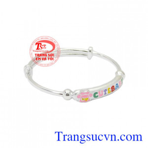 Vòng tay bạc trẻ em dễ thương kiểu dáng mới lạ, độc đáo, phù hợp đeo tay cho bé yêu.