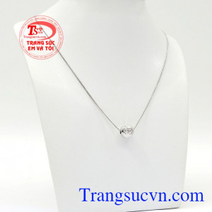 Bộ dây charm bi phay được thiết kế trẻ trung, hướng tới vẻ đẹp thanh lịch,Bộ dây charm bi phay