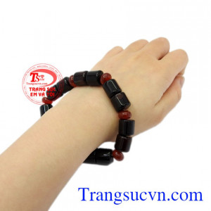 Chuỗi tay mã não may mắn