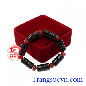 Chuỗi tay mã não may mắn