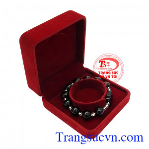 Sản phẩm phù hợp làm quà tặng cho người thân hoặc bạn bè mọi lứa tuổi,Chuỗi tay mân côi mã não đen