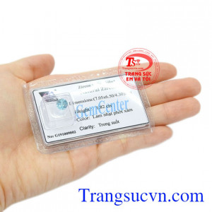 Không những vậy những viên đá này kết hợp cùng vàng tây chế tác ra những chiếc nhẫn tuyệt đẹp và thu hút. Đá Zircon ép vỉ chất lượng