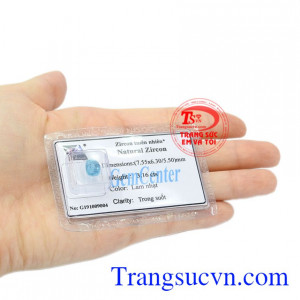 Đá Zircon ép vỉ sang trọng sẽ khiến người sở hữu hài lòng bởi vẻ đẹp của nó.