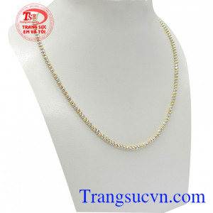 Dây chuyền nữ thời trang sành điệu tôn vinh nét đẹp phụ nữ Việt, mang lại sự trẻ trung, cá tính và đẳng cấp