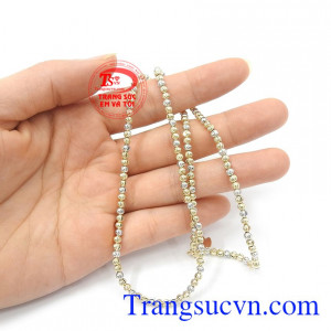 Dây chuyền nữ thời trang sành điệu thương hiệu bền đẹp, giá cả hợp lý, giao hàng nhanh trên toàn quốc.