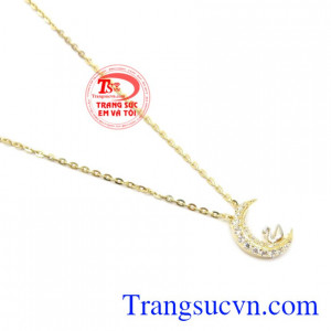Dây chuyền nữ xinh xắn vàng 10k giao hàng trên toàn quốc.