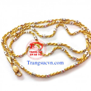 Dây chuyền vàng Italya là món quà tặng đầy nam tính dành cho người thân và bạn bè.