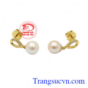 Đây xứng đáng là món quà ý nghĩa để có thể dành tặng cho người thân hoặc bạn bè của bạn,Hoa tai nữ ngọc trai dịu dàng