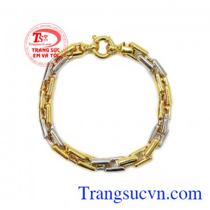 Với thiết kế thời trang, trẻ trung, mạnh mẽ giúp phái mạnh thêm tự tin và cá tính,Lắc tay vàng nam mạnh mẽ