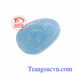 Hình ảnh cá chép vượt vũ môn hóa rồng tượng trung cho sự nỗ lực, phấn đấu kiên trì đến cũng để thành công