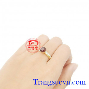 Nhẫn granet đẹp sang trọng