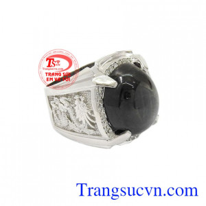Nhẫn nam bạc Sapphire sao cá tính chạm khắc tinh tế.