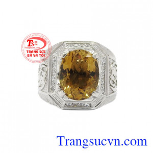 Nhẫn nam bạc thạch anh vàng khói thiên nhiên mang lại vẻ thanh lịch, cá tính cho phái mạnh.