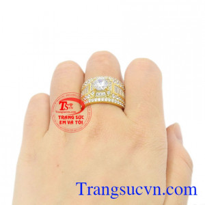 Nhẫn nam vàng màu thời thượng đẹp.