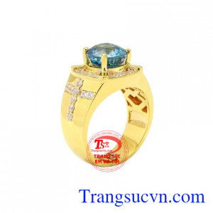 Nhẫn nam vàng Zircon được chế tác sang trọng, hợp thời trang.