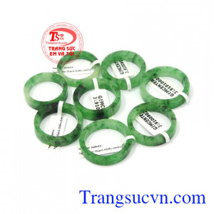 Nhẫn ngọc Jadeite chất lượng