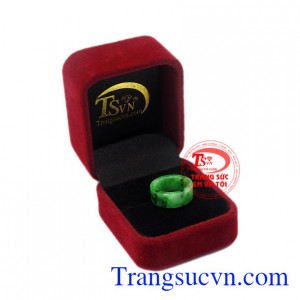 Nhẫn ngọc ngón út Jadeite thiên nhiên
