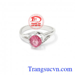 Nhẫn nữ Spinel đá quý mang ý nghĩa may mắn, thành công và sự thịnh vượng