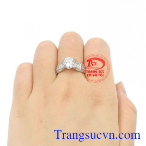 Nhẫn nữ vàng trắng nổi bật 10k.