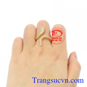 Nhẫn nữ vàng tuổi Tỵ 