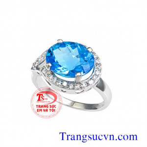 Nhẫn vàng trắng gắn đá topaz thiên nhiên