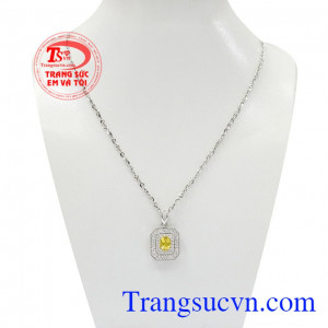 Bộ dây chuyền nữ Sapphire vàng mang đến vẻ đẹp thanh lịch sang trọng của phụ nữ Á Đông,Bộ dây chuyền nữ Sapphire vàng