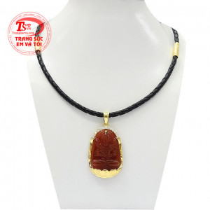Bộ dây phật mã não tuổi Sửu - Dần được kết hợp từ dây da bọc vàng 14k và mặt phật đá mã não bọc vàng 18k,Bộ dây phật mã não tuổi Sửu - Dần