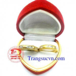 Cặp nhẫn cưới vàng chon nhẫn cưới hợp với số tay đeo liên tục trong suốt quá tình hoạt động và công việc hàng này