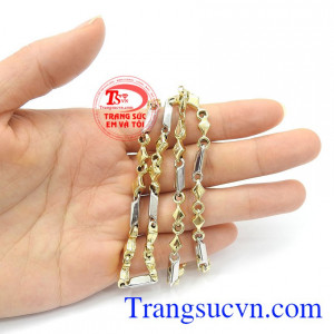 ây chuyền nam vàng thời thượng là món quà tặng tuyệt vời cho người bạn yêu thương.
