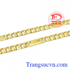 Dây chuyền vàng càng tăng thêm sức hút cửa phái mạnh.