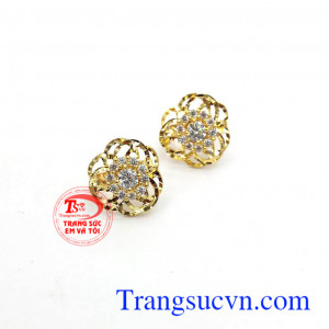 Hoa tai nụ đẹp mang lại vẻ xinh xắn, trẻ trung cho phái đẹp. Hoa tai nụ đẹp chất lượng.