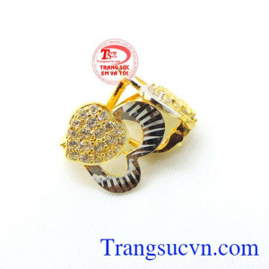 Hoa tai tình yêu vĩnh cửu mang lại vẻ xinh xắn cho phái đẹp. Hoa tai tình yêu vĩnh cửu giao hàng trên toàn quốc.