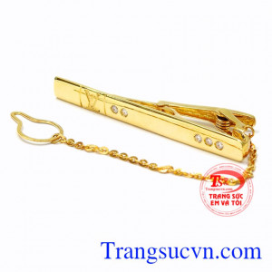 Kẹp caravat vàng sang trọng mang lại sức lôi cuốn, nam tính cho phái mạnh.
