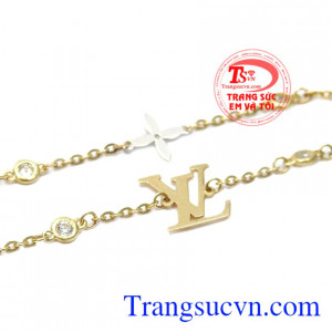 Lắc chân vàng thời thượng được nhập khẩu nguyên chiếc từ Hàn Quốc.