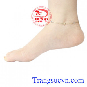 Lắc chân tạo điểm nhấn nổi bật cho người sử dụng. Lắc chân vàng nữ tính