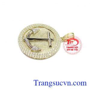 Mặt dây chuyền vàng đẳng cấp