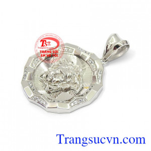 Mặt dây nam sang trọng tôn lên sự mạnh mẽ, phong cách và thời thượng cho người đeo